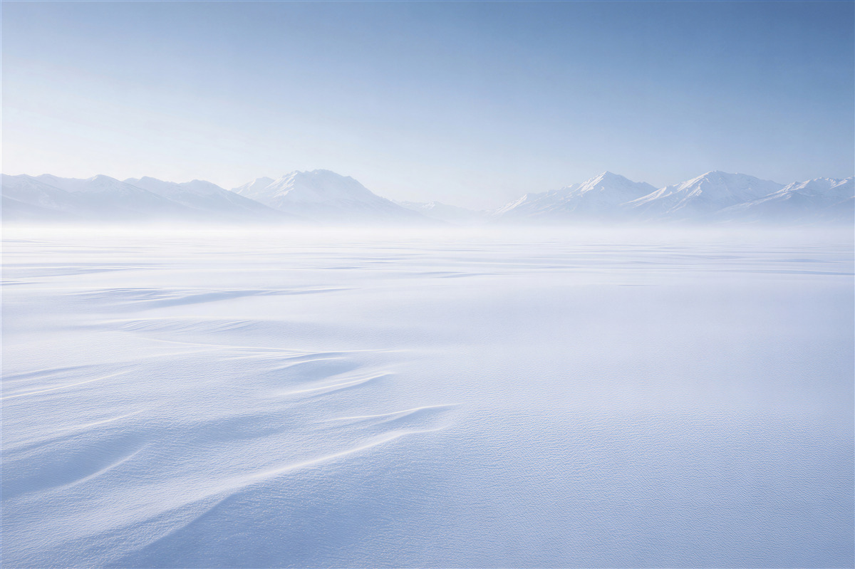 Fototapeten Winterliche Stille der Berglandschaft